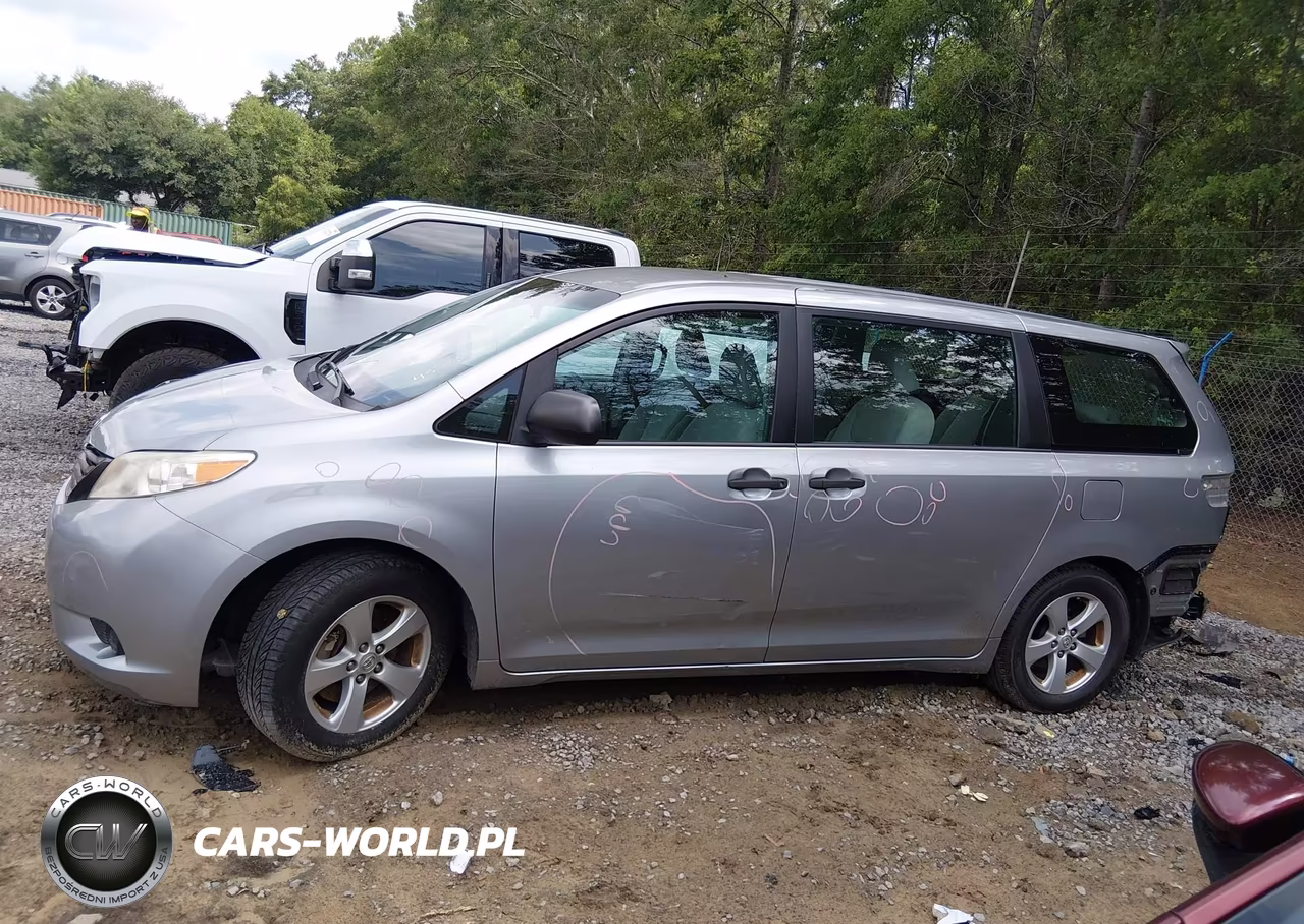 2017 Toyota Sienna L 7 Passenger VIN:5TDZZ3DC0HS820087 - 15