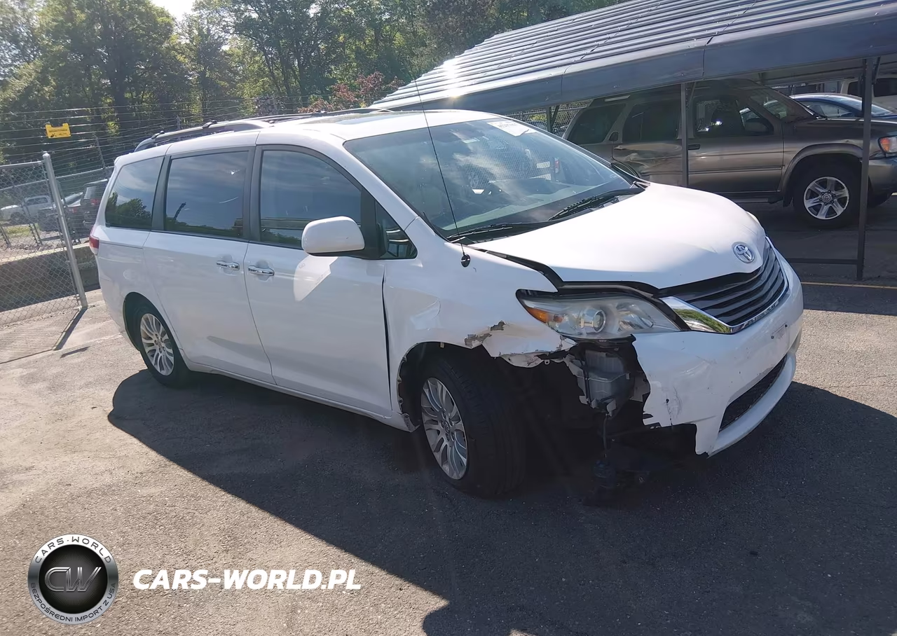 2013 Toyota Sienna Xle V6 8 Passenger – zdjęcie 1 z 16