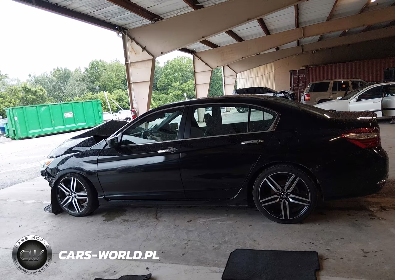 2016 Honda Accord Sport VIN:1HGCR2F57GA174624 - 15