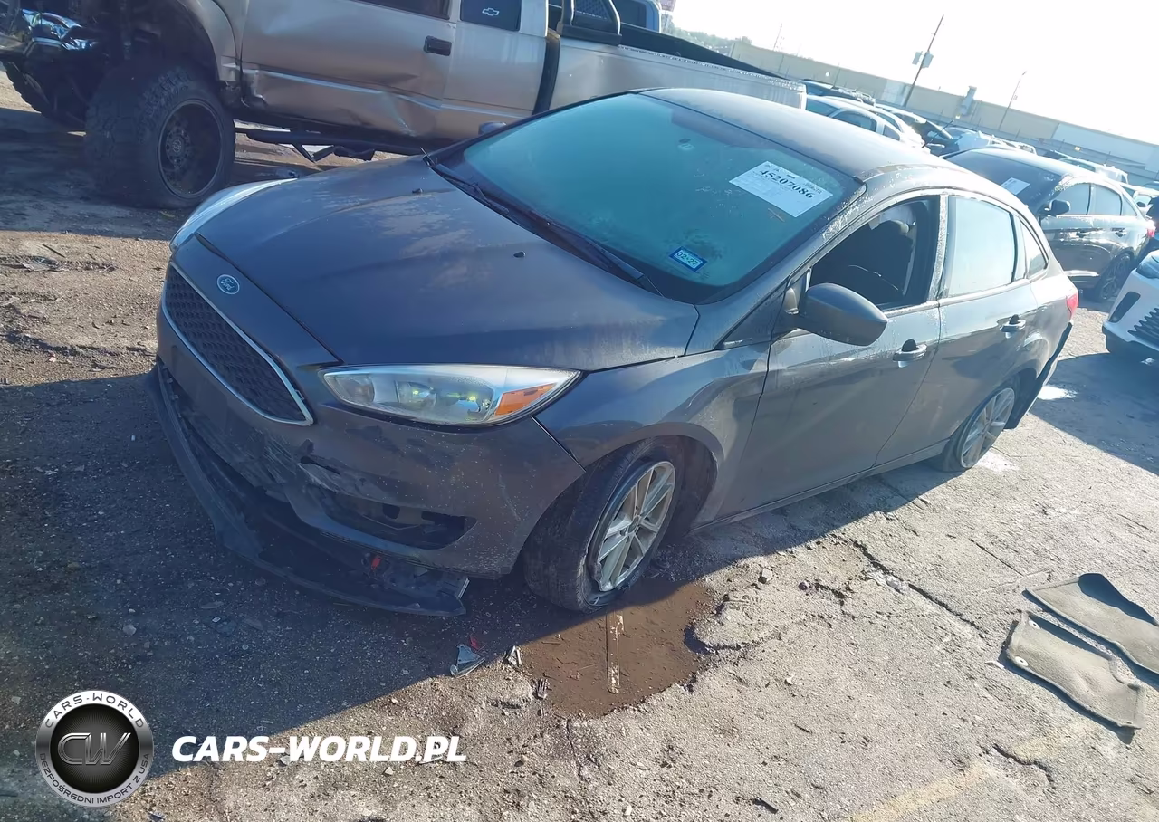 2018 Ford Focus Se VIN:1FADP3F25JL306897 - 2