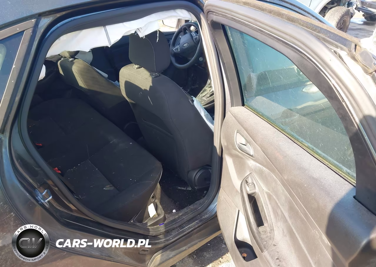 2018 Ford Focus Se VIN:1FADP3F25JL306897 - 8