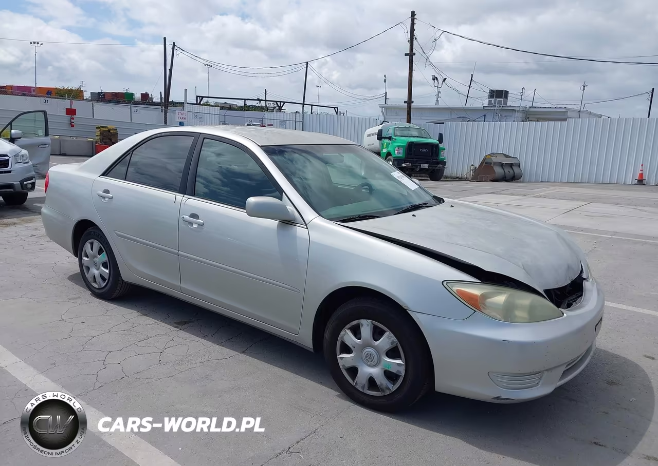 2003 Toyota Camry Le – zdjęcie 1 z 16