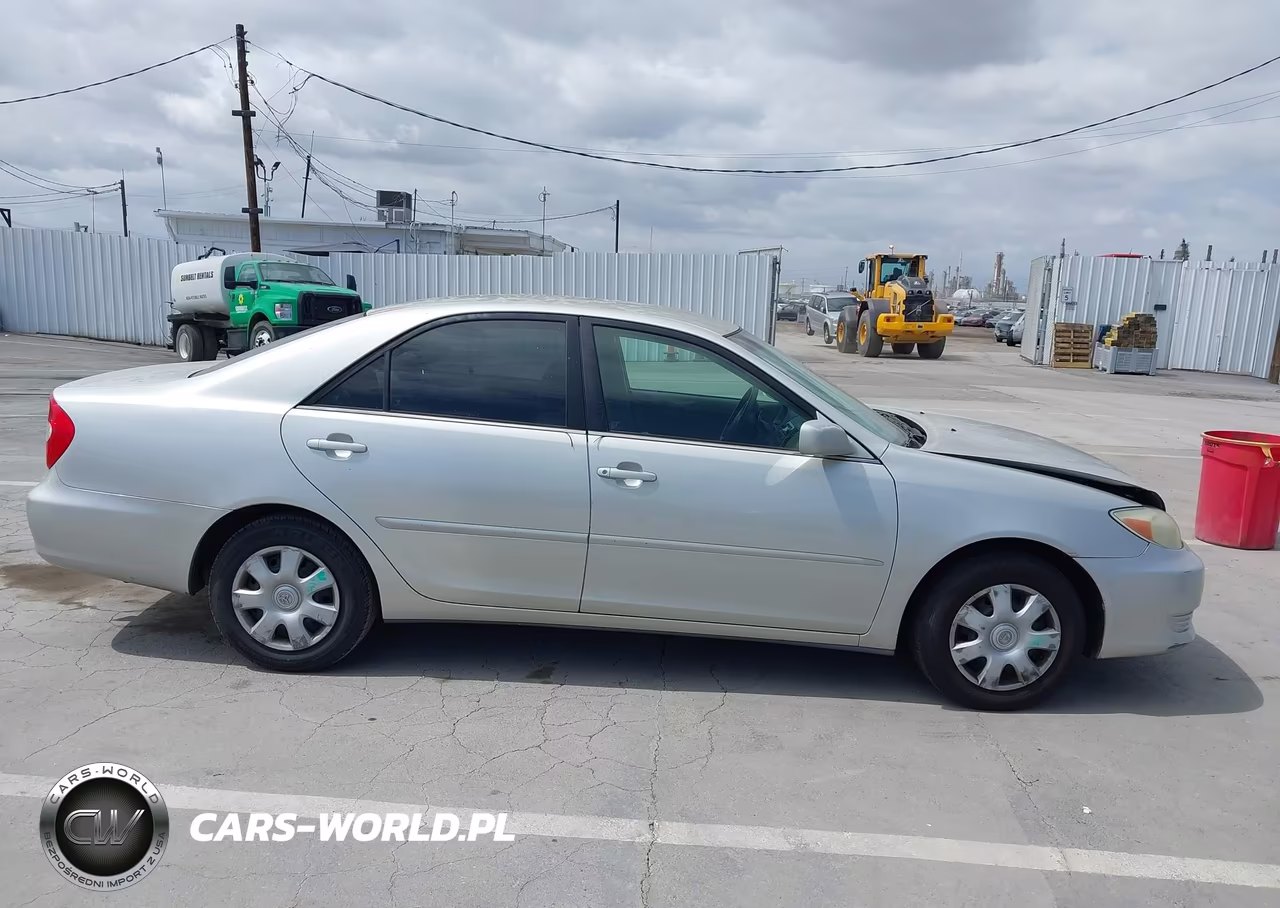 2003 Toyota Camry Le VIN:4T1BE32K43U752254 - 13