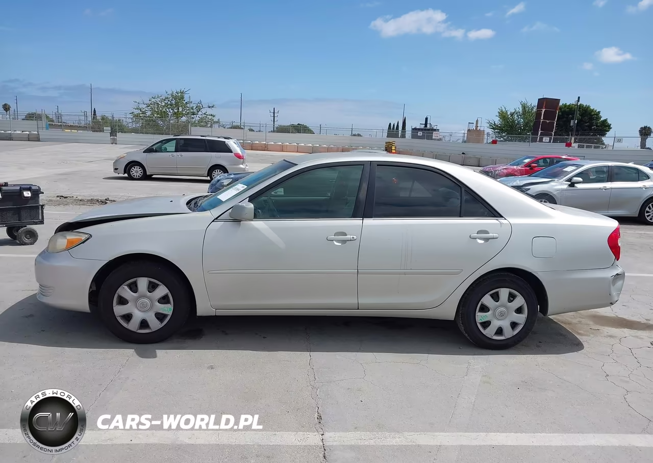 2003 Toyota Camry Le VIN:4T1BE32K43U752254 - 14
