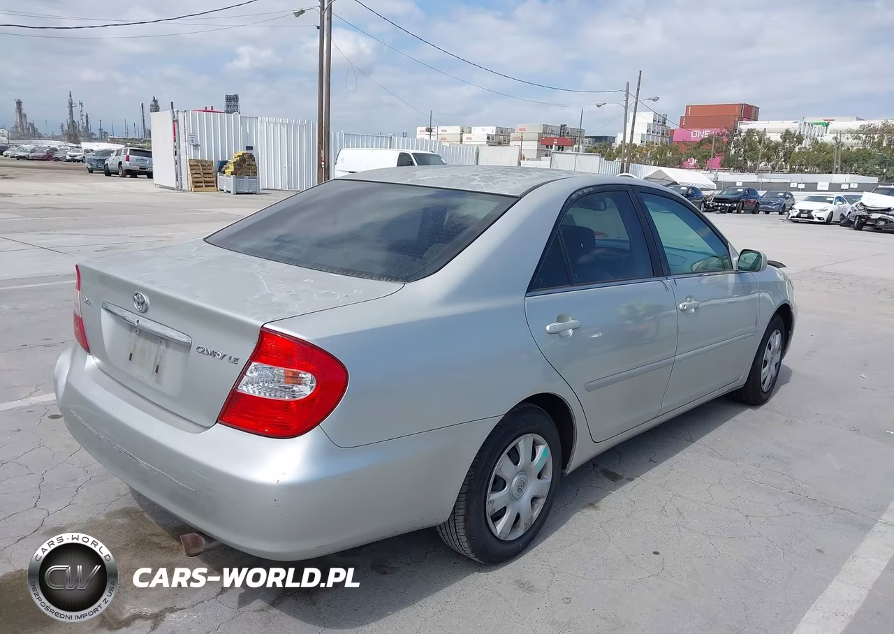 2003 Toyota Camry Le VIN:4T1BE32K43U752254 - 4