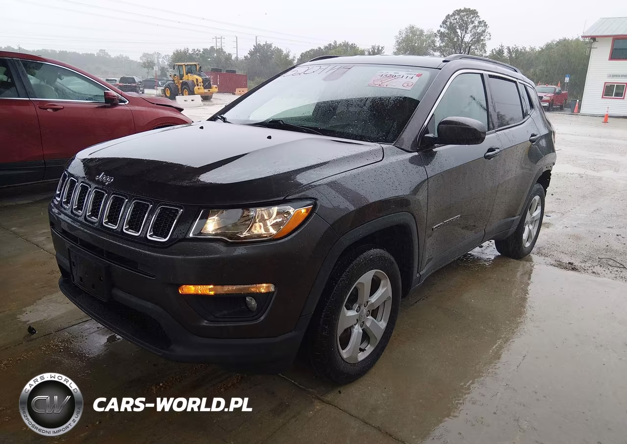 2019 Jeep Compass Latitude 4X4 VIN:3C4NJDBB4KT807183 - 2