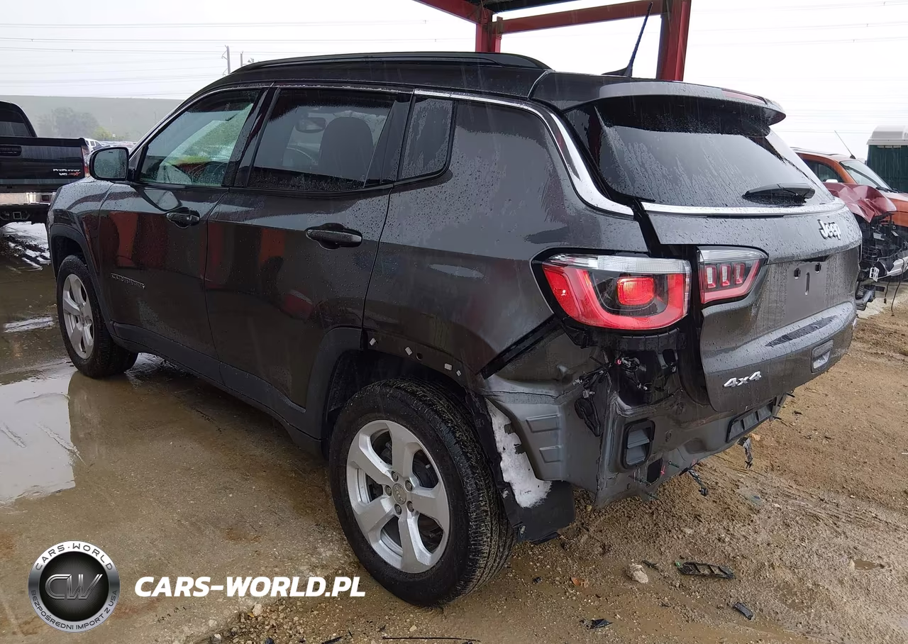 2019 Jeep Compass Latitude 4X4 VIN:3C4NJDBB4KT807183 - 3