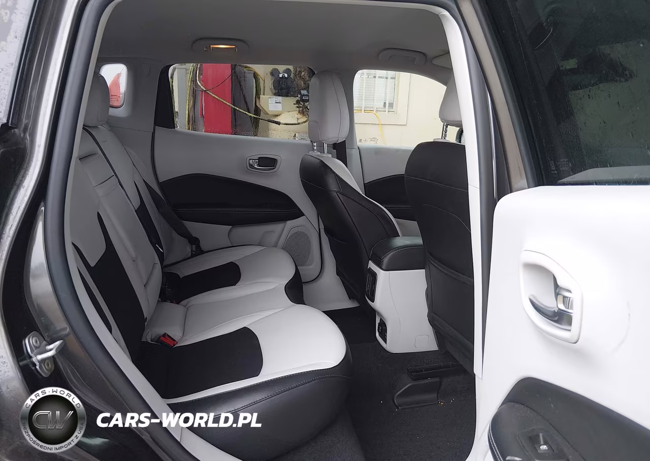 2019 Jeep Compass Latitude 4X4 VIN:3C4NJDBB4KT807183 - 8