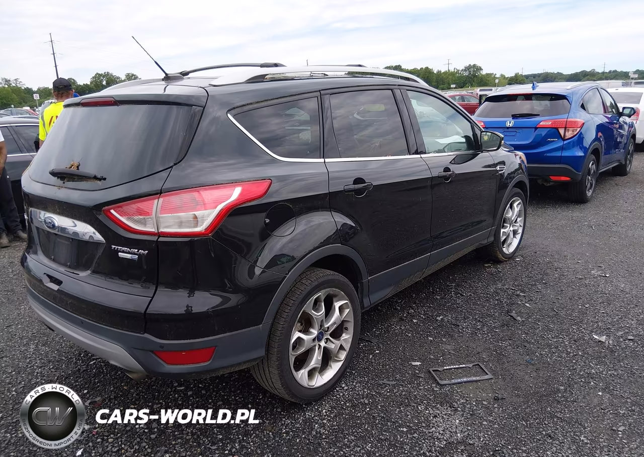 2015 Ford Escape Titanium VIN:1FMCU9J95FUC39589 - 4