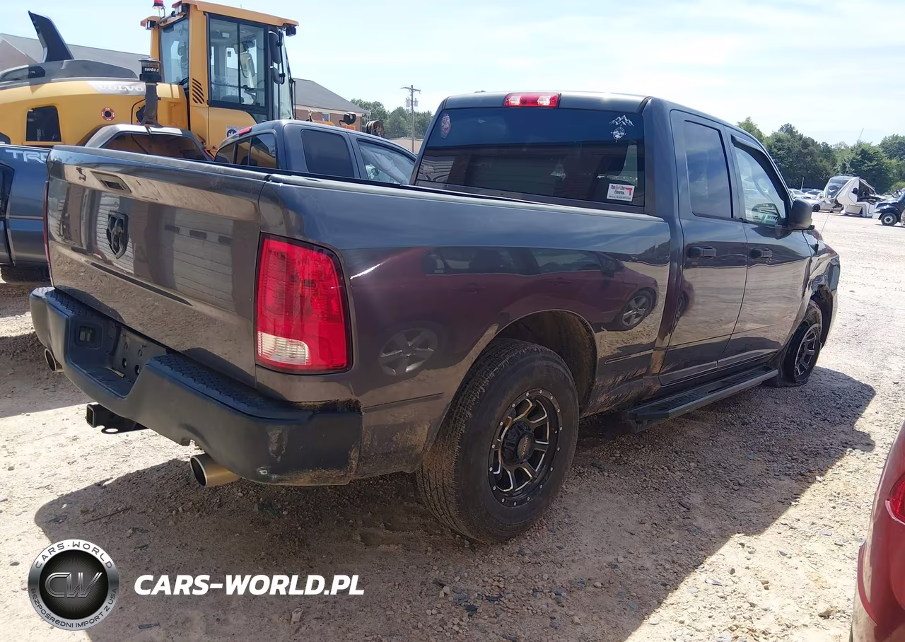 2018 Ram 1500 Express 4X2 6'4 Box VIN:1C6RR6FT4JS305581 - 4