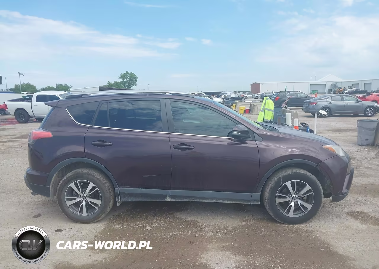 2018 Toyota Rav4 Xle VIN:2T3WFREV8JW417011 - 13