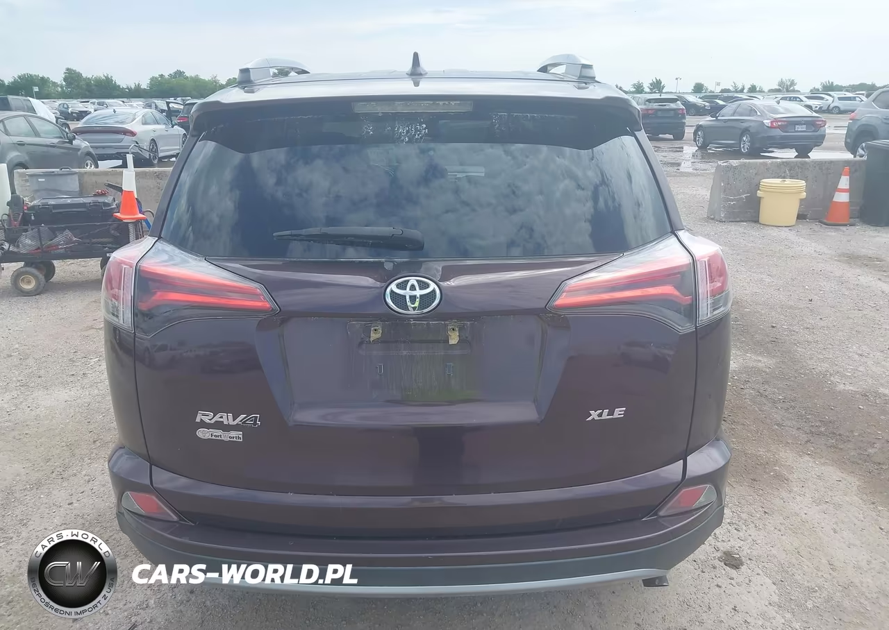 2018 Toyota Rav4 Xle VIN:2T3WFREV8JW417011 - 16