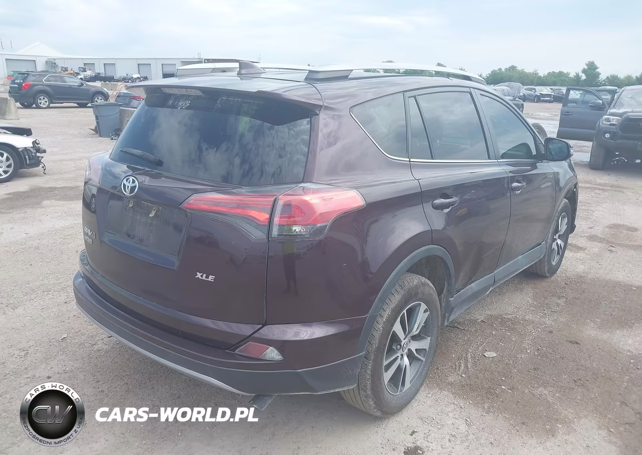 2018 Toyota Rav4 Xle VIN:2T3WFREV8JW417011 - 4