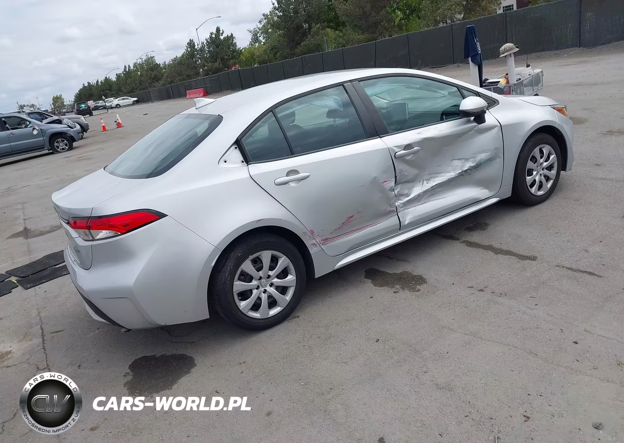 2020 Toyota Corolla Le VIN:5YFEPRAE2LP030403 - 4
