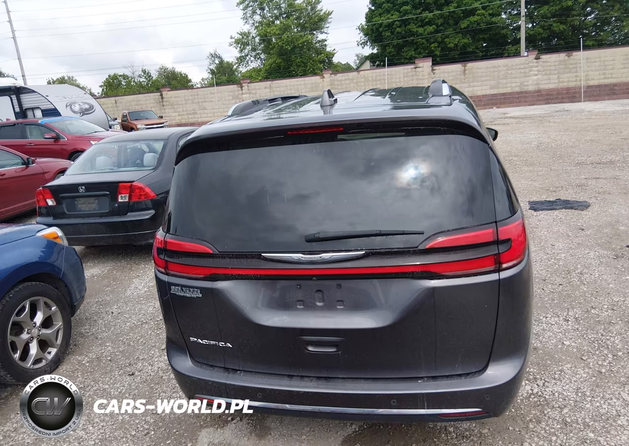 2021 Chrysler Pacifica Touring L VIN:2C4RC1BG1MR598299 - 16