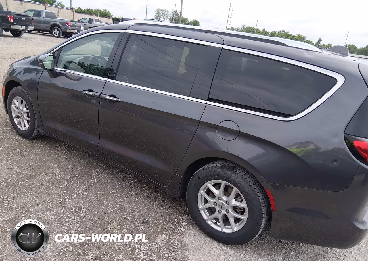 2021 Chrysler Pacifica Touring L VIN:2C4RC1BG1MR598299 - 3