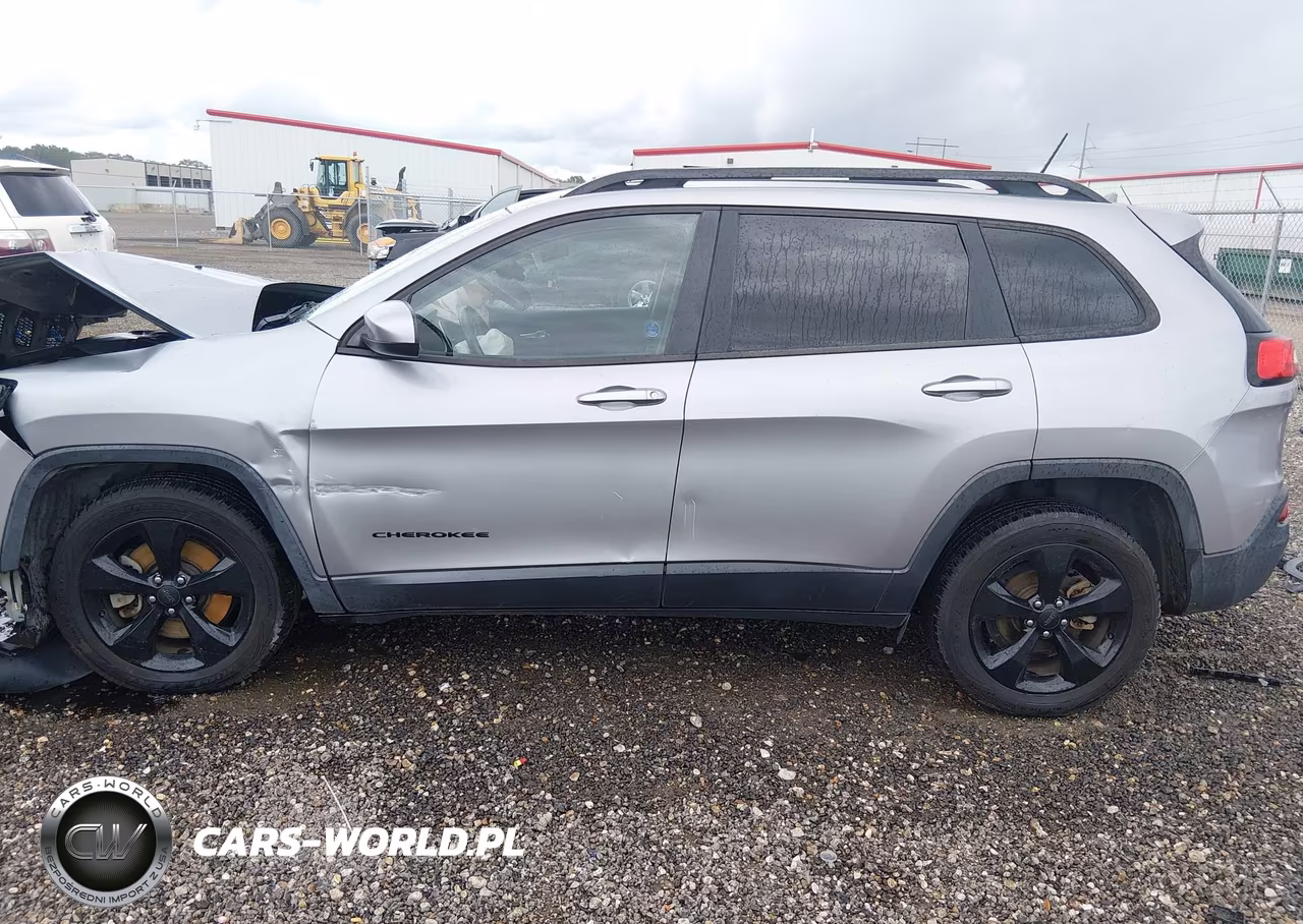 2015 Jeep Cherokee Latitude Altitude VIN:1C4PJLCB4FW723186 - 15