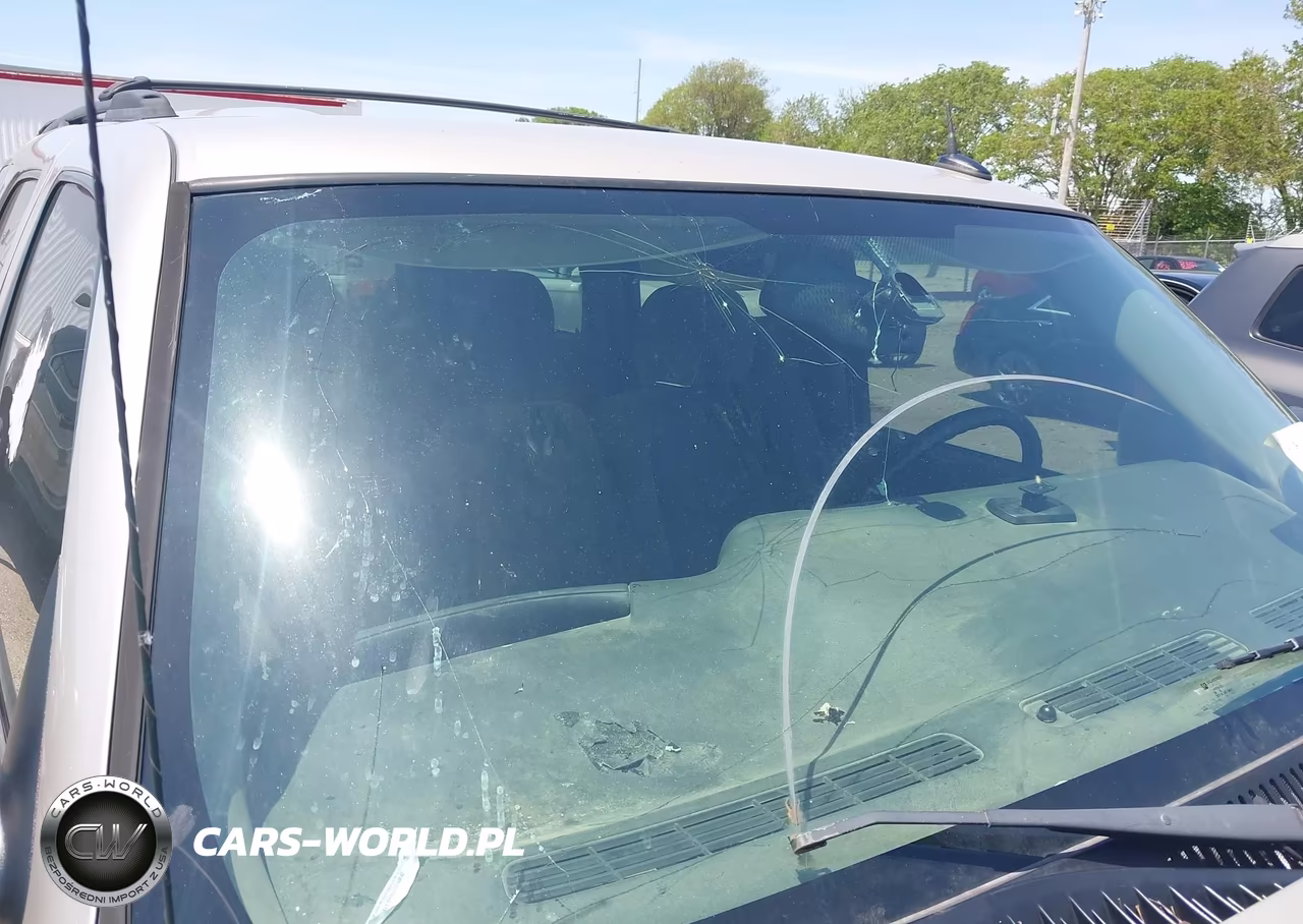 2005 Chevrolet Tahoe Ls VIN:1GNEK13T35J145439 - 12