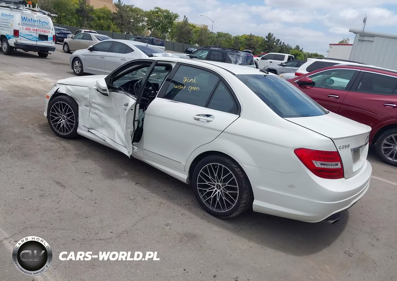 2012 Mercedes-Benz C 250 Luxury-Sport VIN:WDDGF4HB2CR195289 - 3