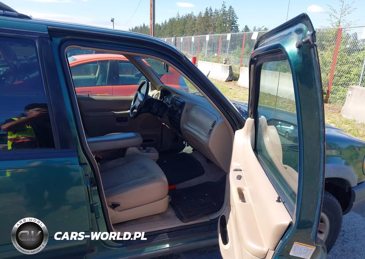 2000 Ford Explorer Xls VIN:1FMZU72E0YZC06824 - 5