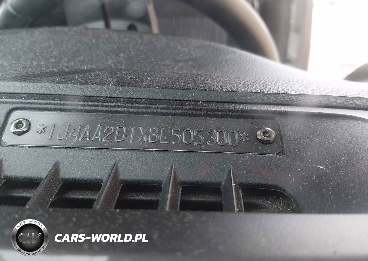 2011 Jeep Wrangler Sport VIN:1J4AA2D1XBL505300 - 9