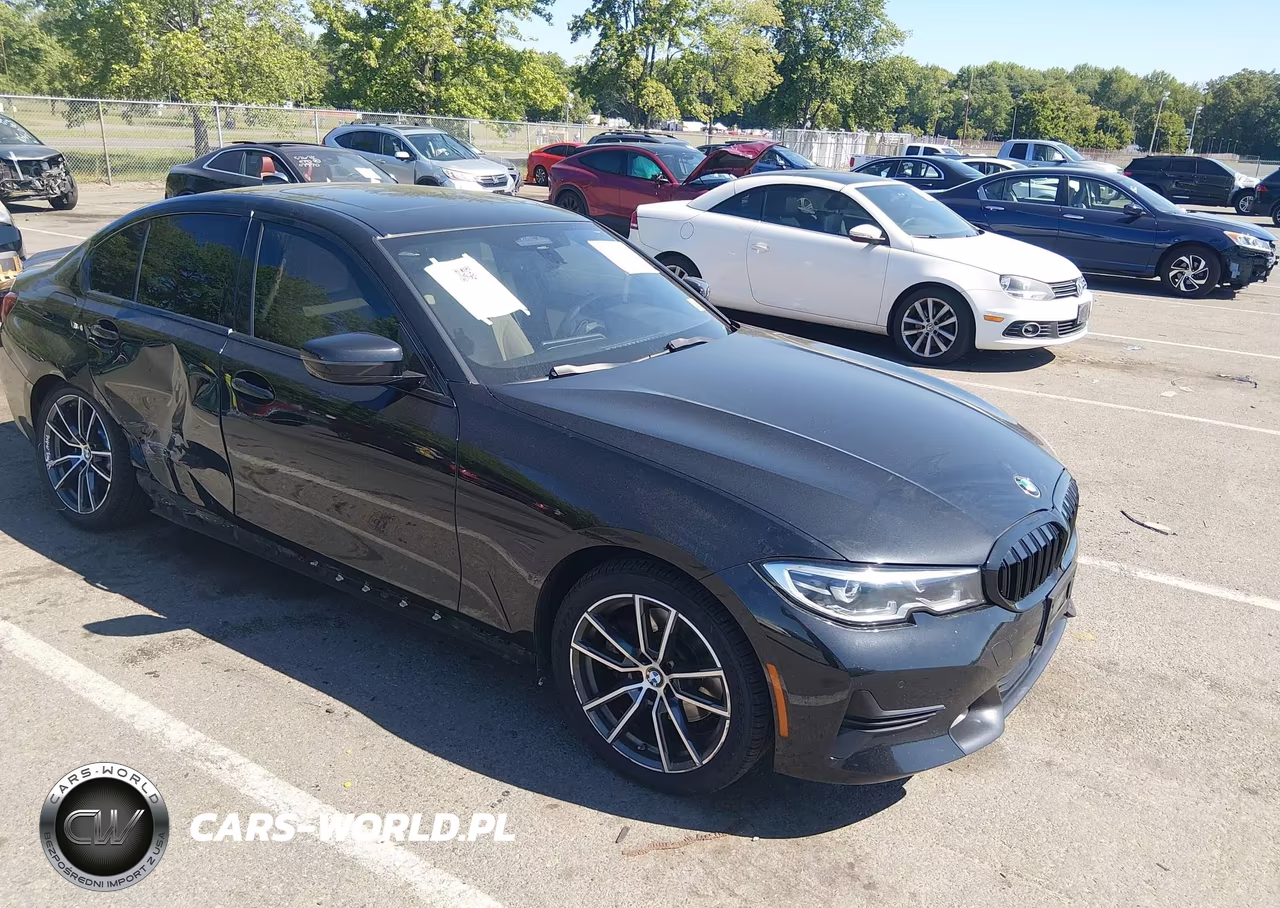 2021 BMW 330I xDrive – zdjęcie 1 z 17