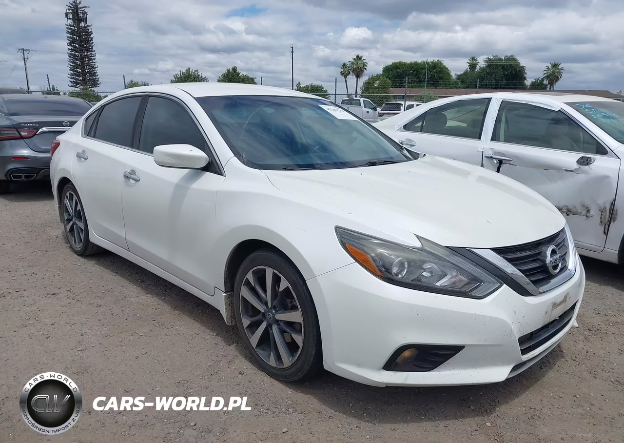 2017 Nissan Altima 2.5 Sr – zdjęcie 1 z 16