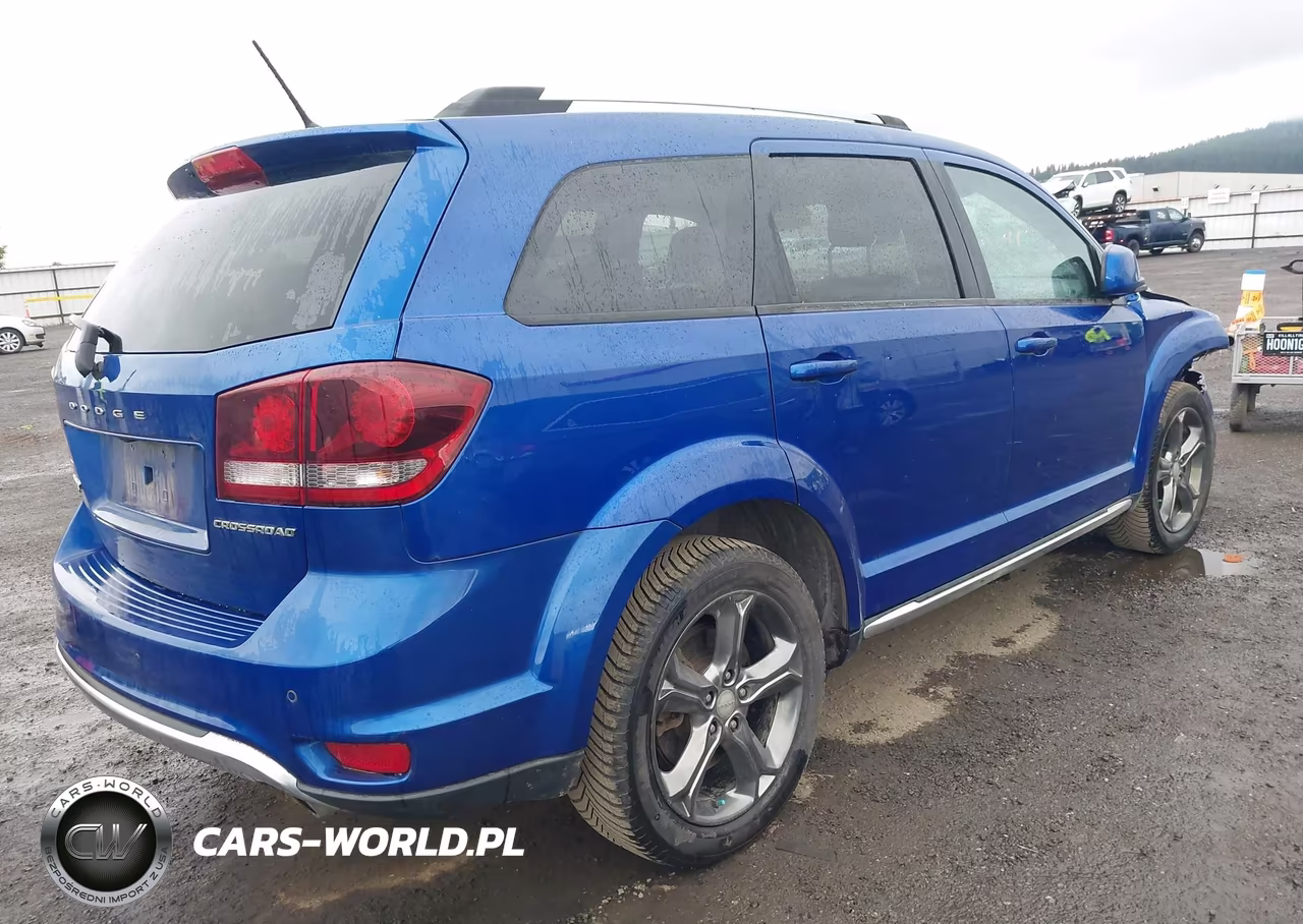 2015 Dodge Journey Crossroad VIN:3C4PDDGGXFT725419 - 4