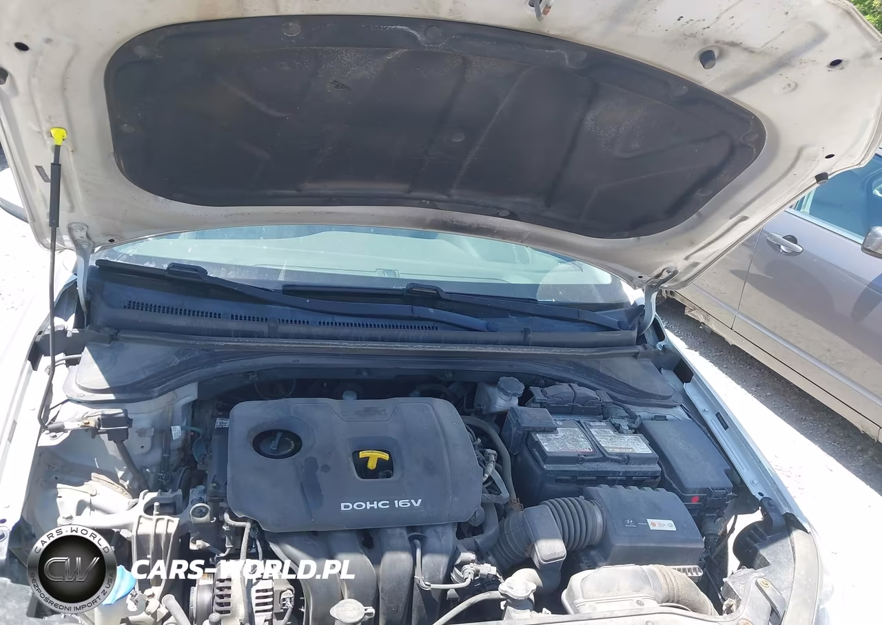2018 Hyundai Elantra Sel VIN:5NPD84LF6JH315813 - 10