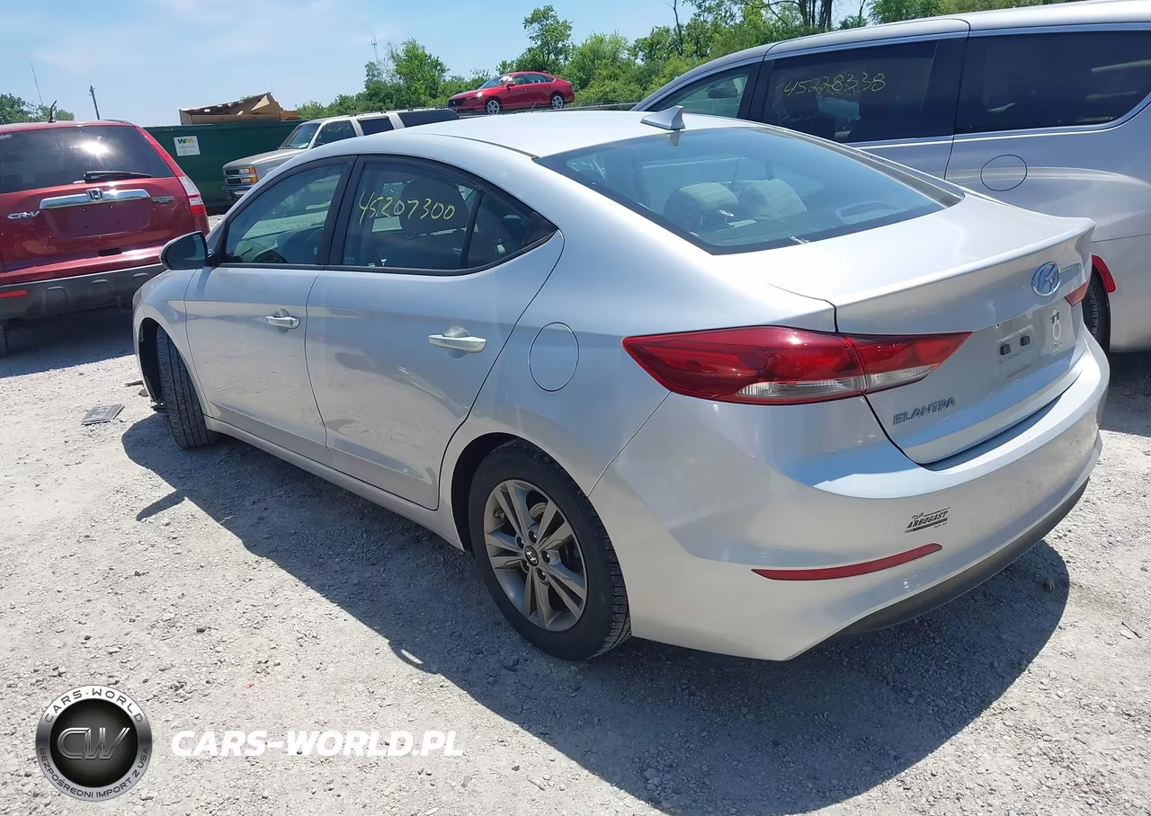 2018 Hyundai Elantra Sel VIN:5NPD84LF6JH315813 - 3