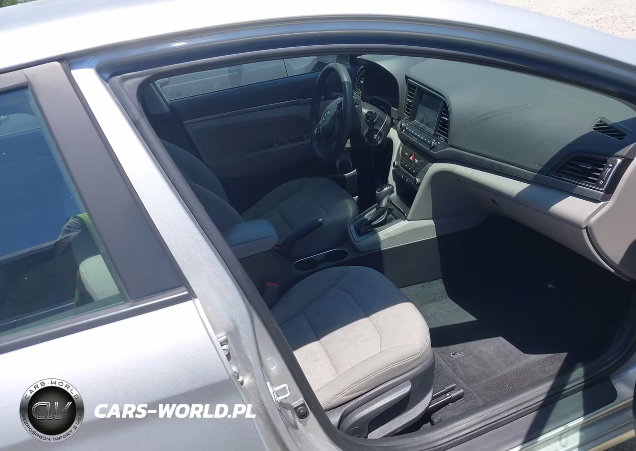 2018 Hyundai Elantra Sel VIN:5NPD84LF6JH315813 - 5