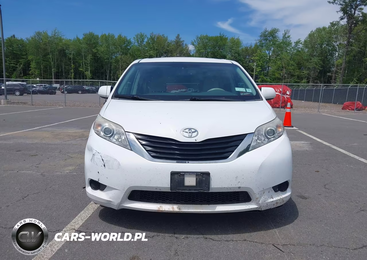 2013 Toyota Sienna Le V6 8 Passenger VIN:5TDKK3DC3DS340111 - 12