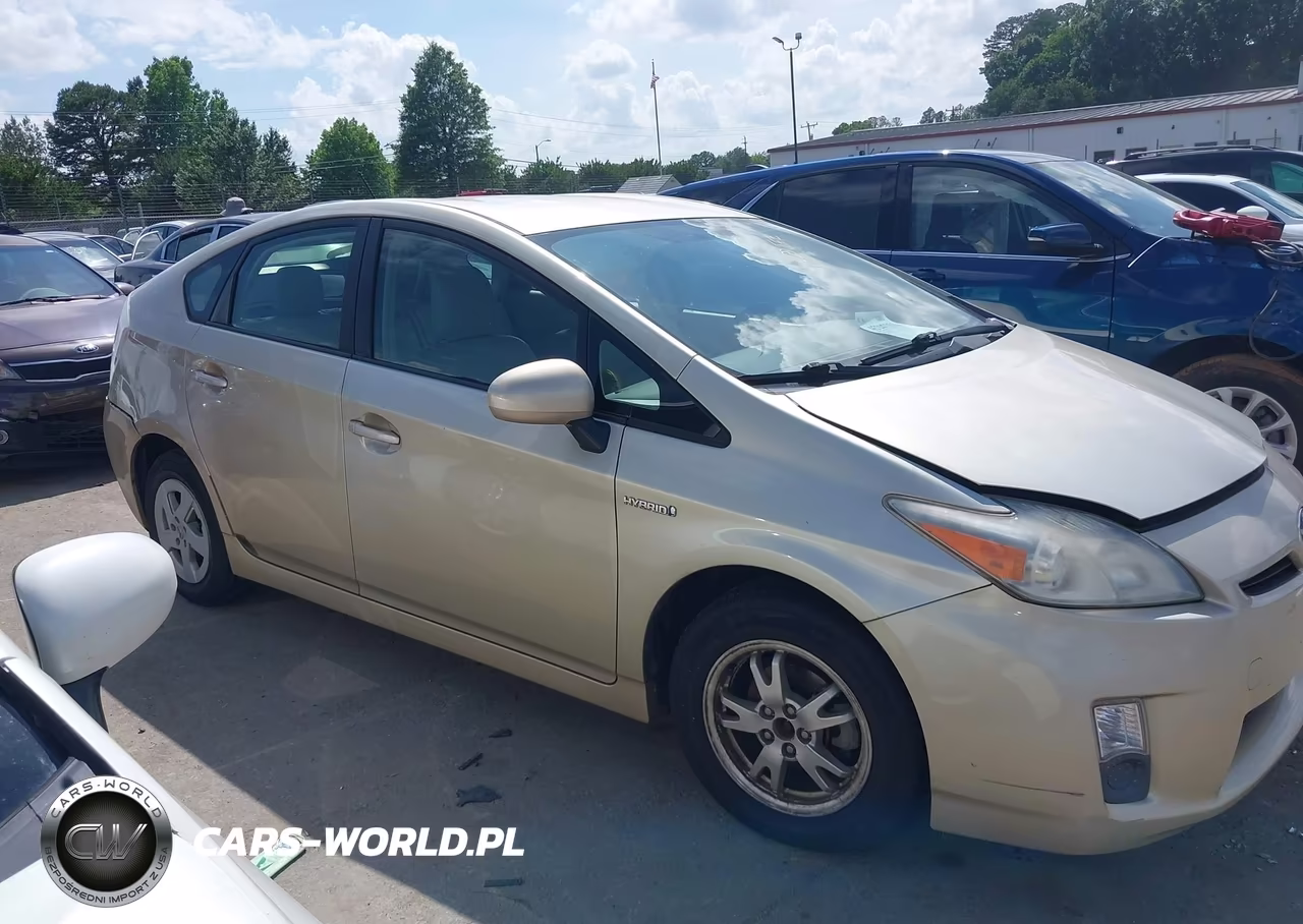 2011 Toyota Prius Three VIN:JTDKN3DU2B0324157 - 13