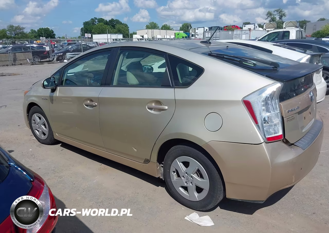 2011 Toyota Prius Three VIN:JTDKN3DU2B0324157 - 14