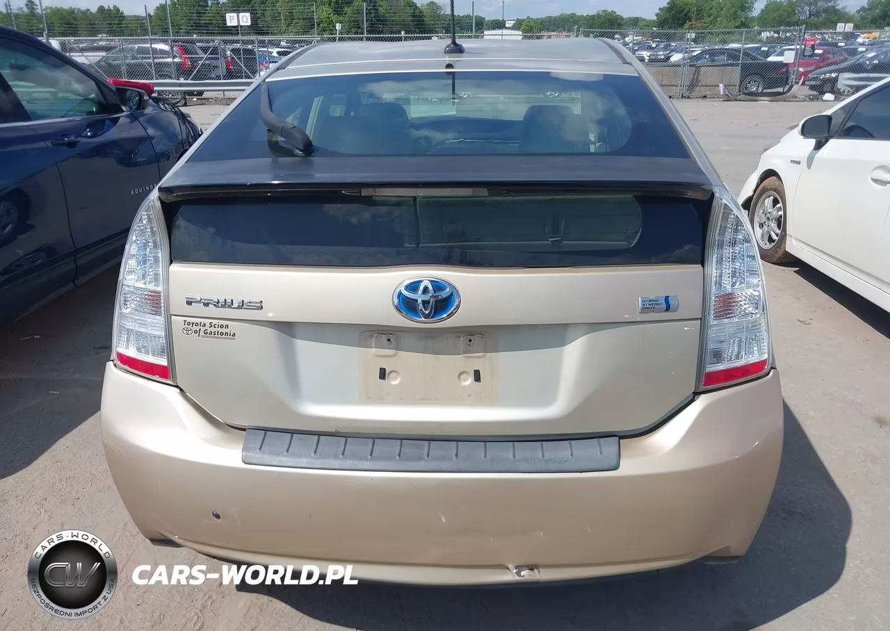 2011 Toyota Prius Three VIN:JTDKN3DU2B0324157 - 16