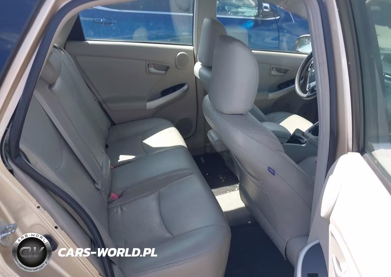 2011 Toyota Prius Three VIN:JTDKN3DU2B0324157 - 8