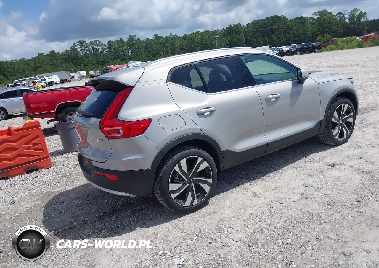 2025 Volvo Xc40 B5 Ultra Bright Theme VIN:YV4L12UF6S2597616 - 4