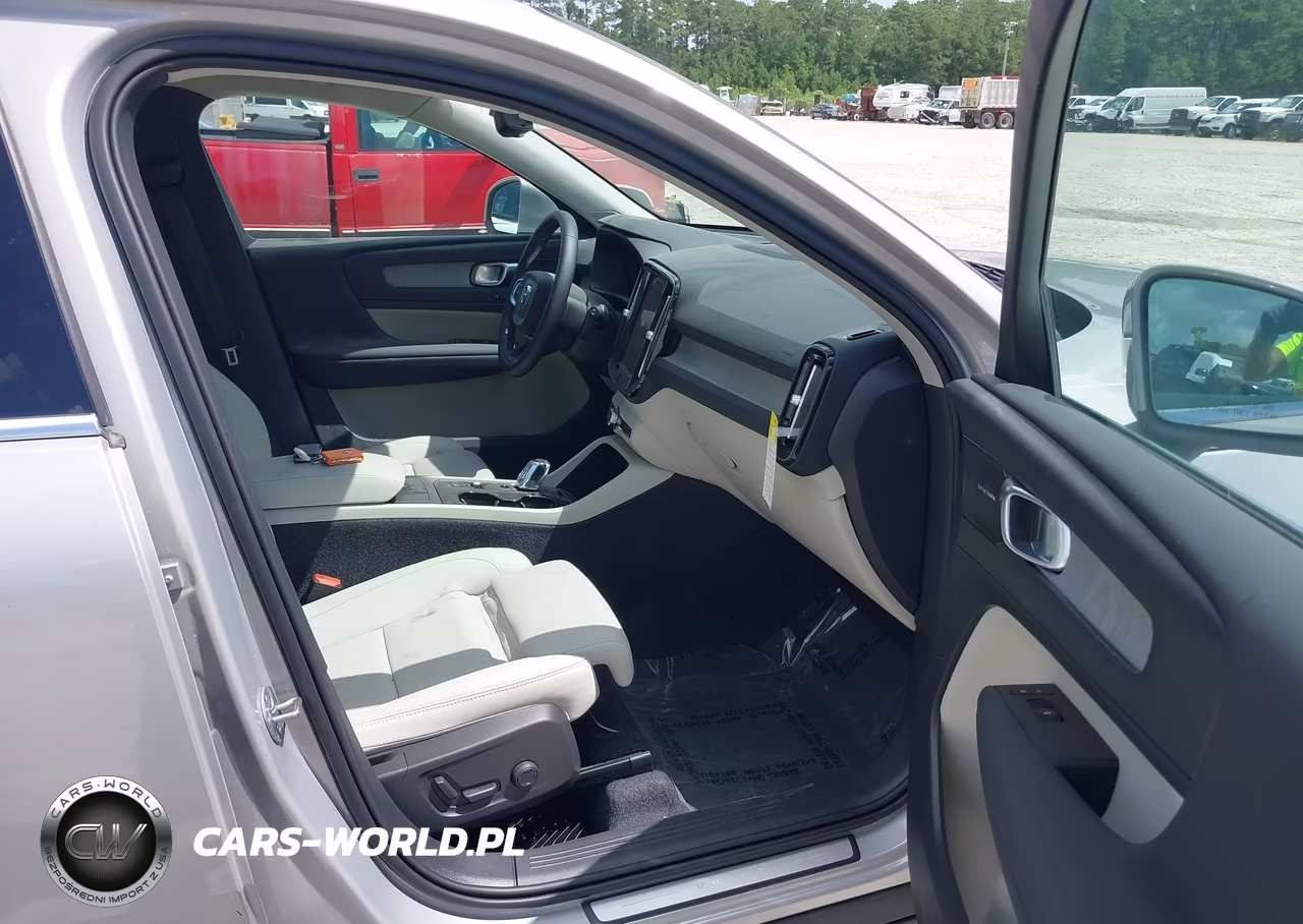 2025 Volvo Xc40 B5 Ultra Bright Theme VIN:YV4L12UF6S2597616 - 5