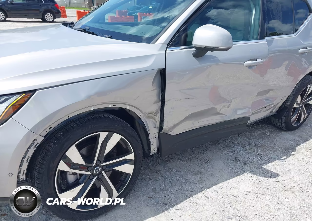 2025 Volvo Xc40 B5 Ultra Bright Theme VIN:YV4L12UF6S2597616 - 6