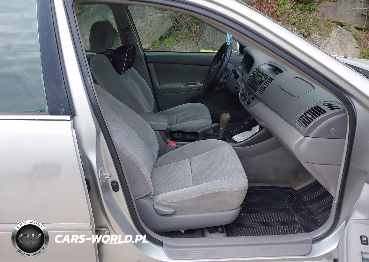 2004 Toyota Camry Le VIN:4T1BE32K54U870749 - 5