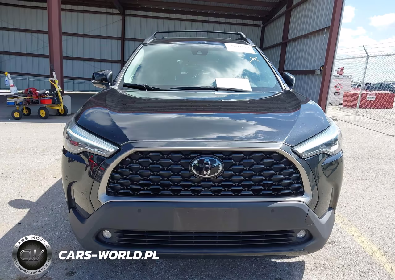 2022 Toyota Corolla Cross Xle VIN:7MUDAABG3NV004553 - 12