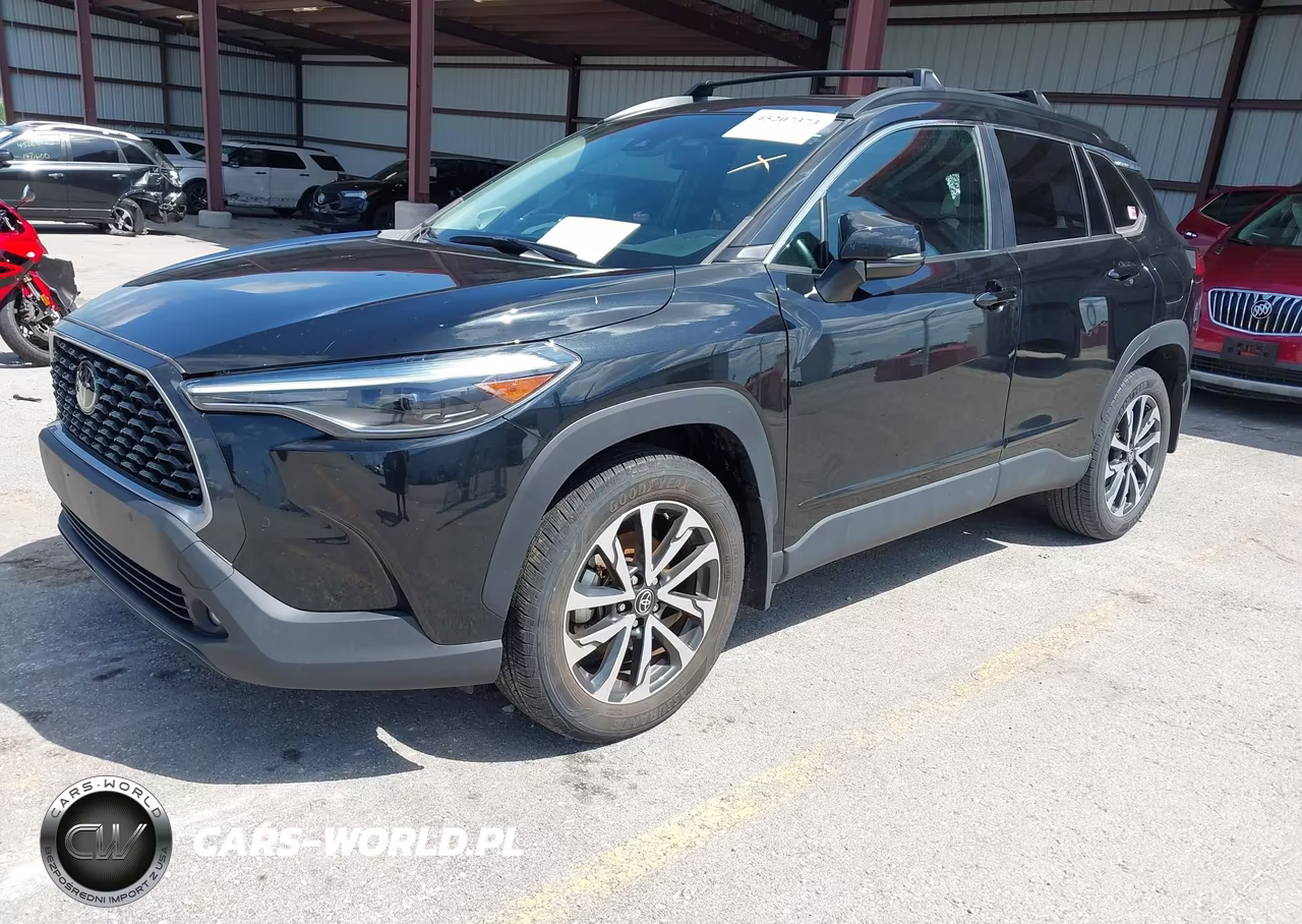 2022 Toyota Corolla Cross Xle VIN:7MUDAABG3NV004553 - 2