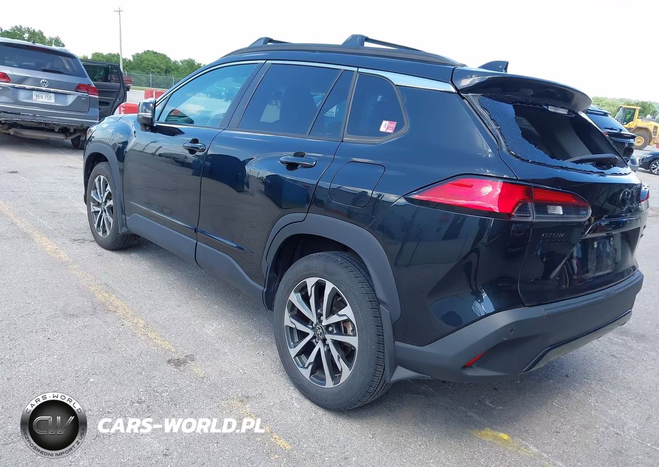 2022 Toyota Corolla Cross Xle VIN:7MUDAABG3NV004553 - 3