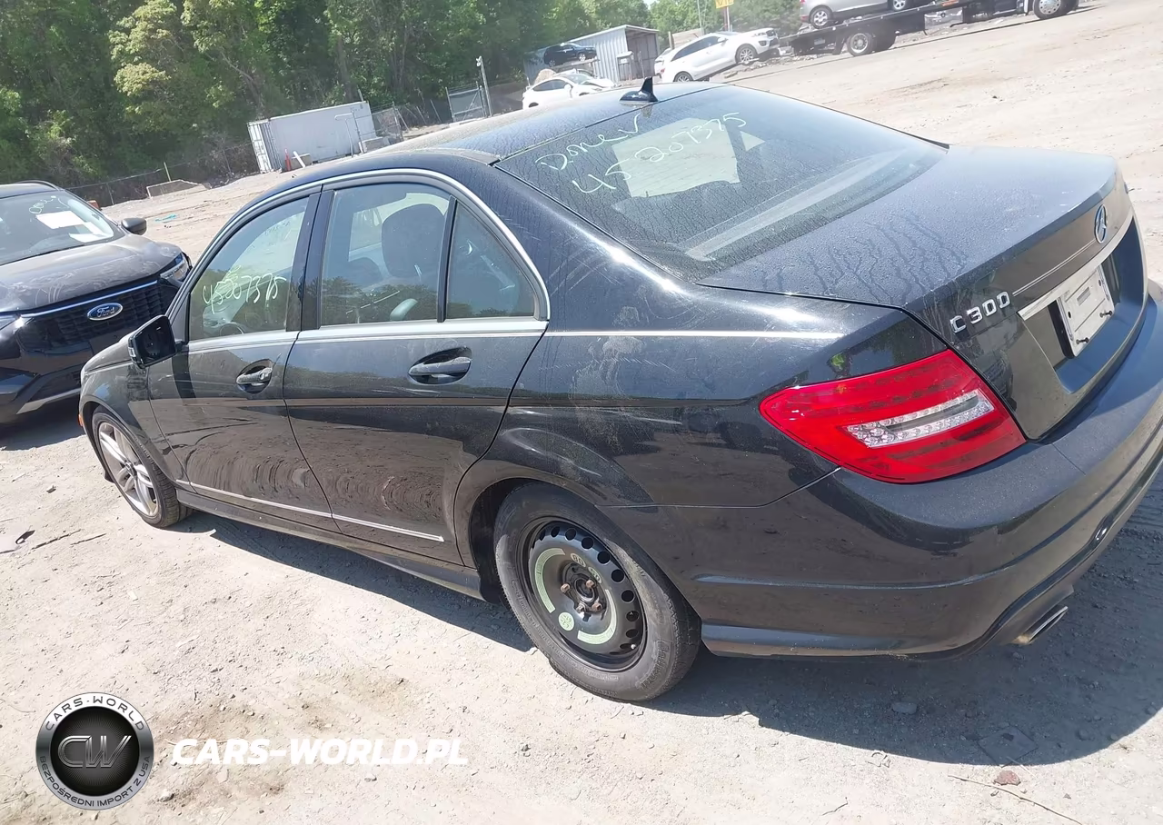 2012 Mercedes-Benz C 300 Sport 4Matic VIN:WDDGF8BB1CR197437 - 3