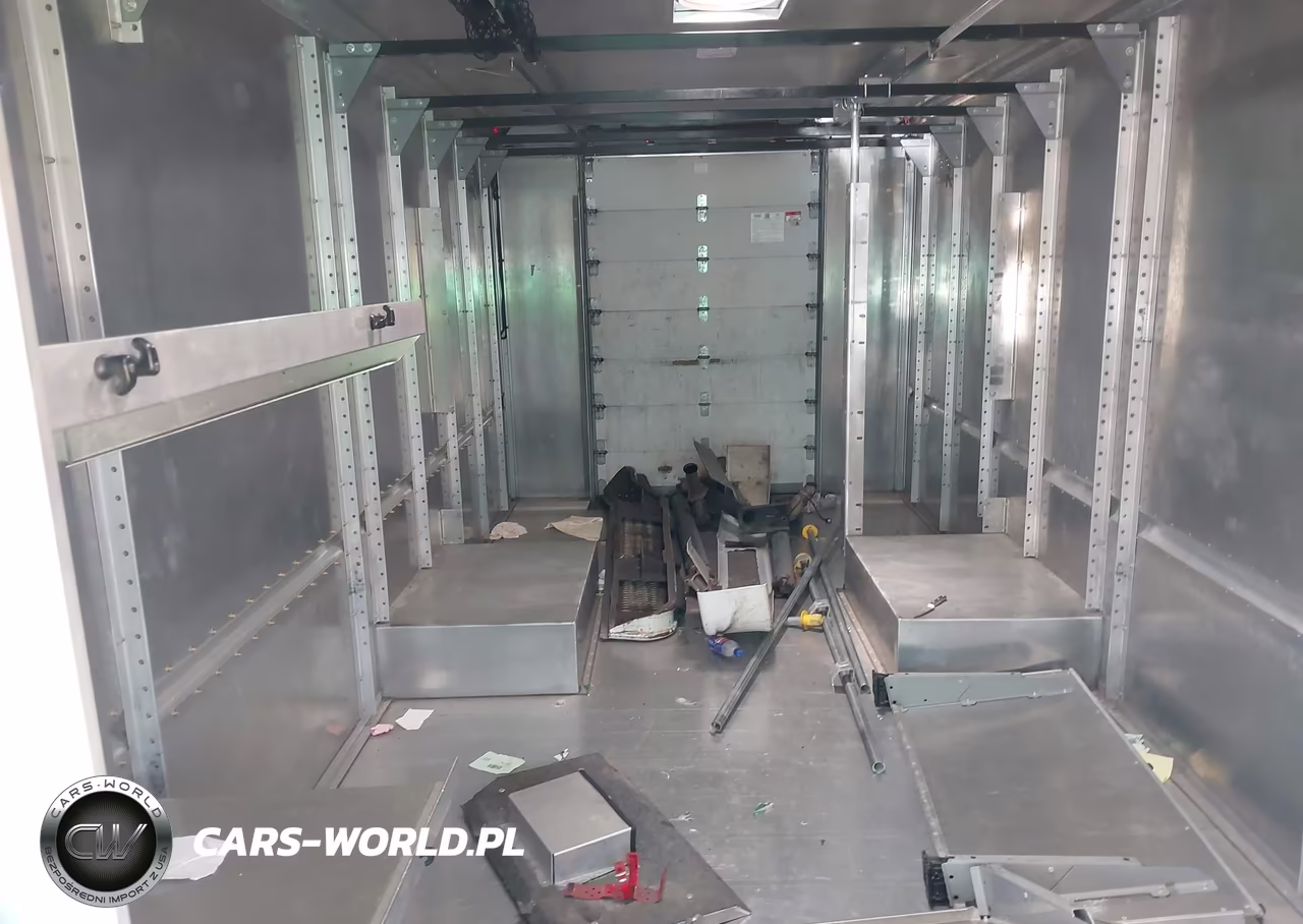2018 Ford F-59 Commercial Stripped VIN:1F65F5KY7J0A18729 - 6