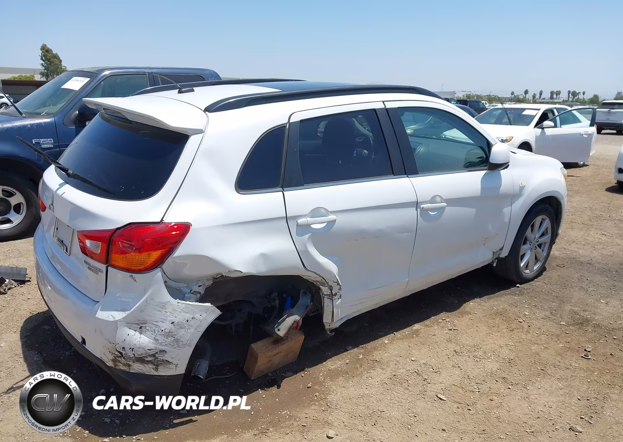 2013 Mitsubishi Outlander Sport Se VIN:4A4AP4AU5DE003597 - 4