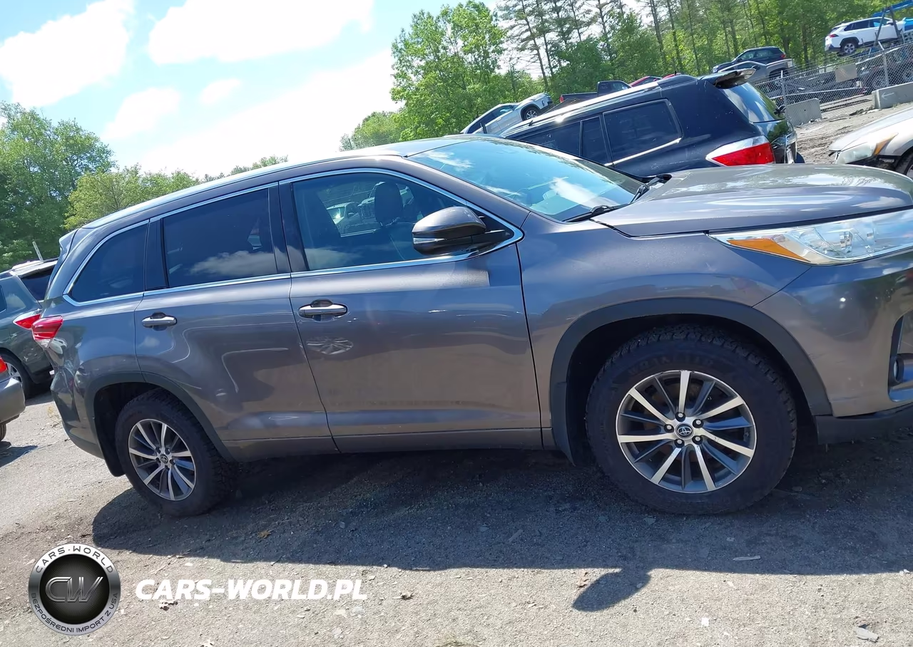 2017 Toyota Highlander Xle VIN:5TDJZRFH2HS473841 - 13