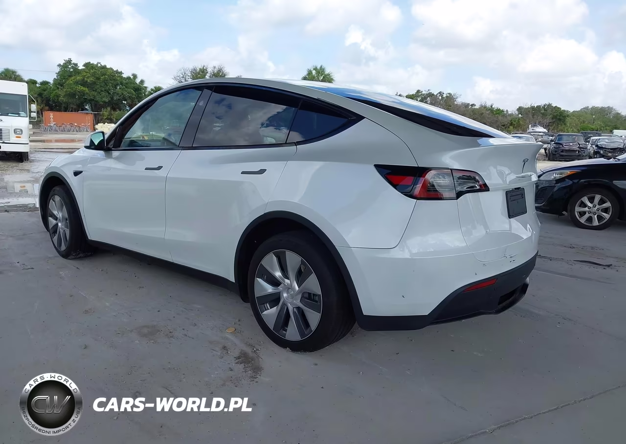 2023 Tesla Model Y Awd-Long Range Dual Motor All-Wheel Drive VIN:7SAYGDEE3PA177907 - 3
