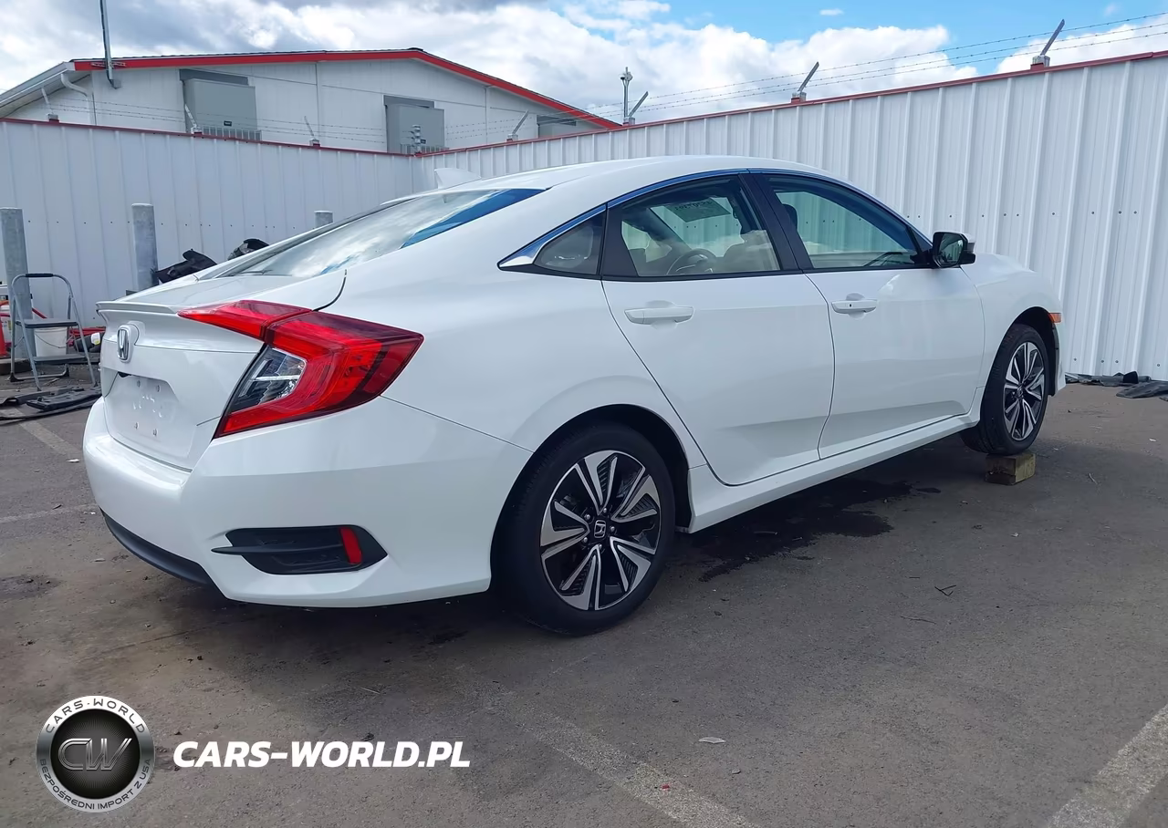 2018 Honda Civic Ex-L VIN:JHMFC1F73JX020410 - 4
