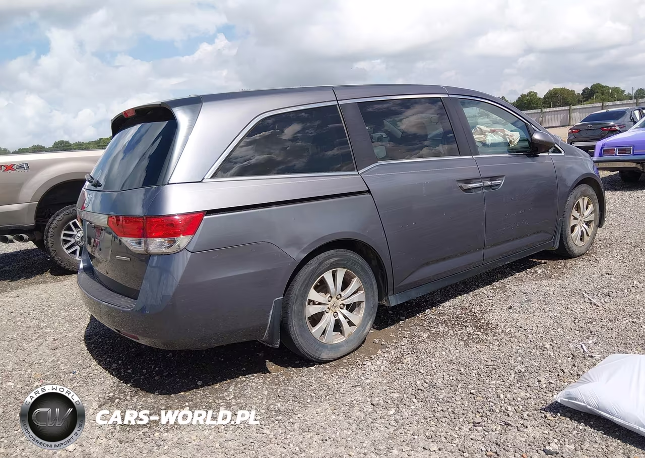 2016 Honda Odyssey Se VIN:5FNRL5H39GB102676 - 4
